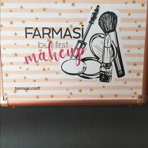 Farmasi lighted makeup case